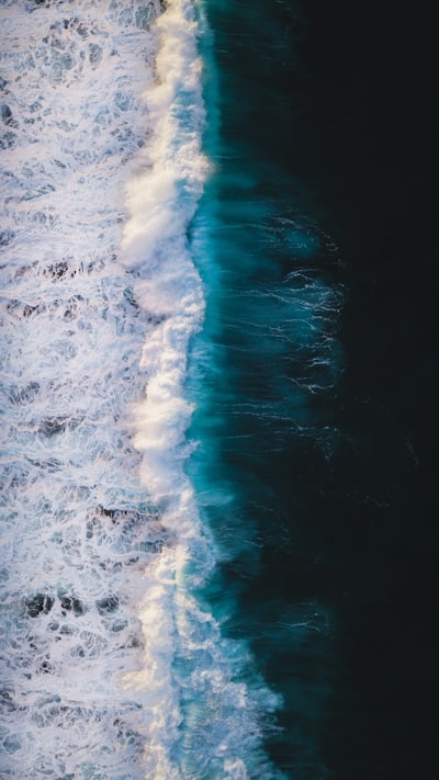 海洋的激流壁纸预览