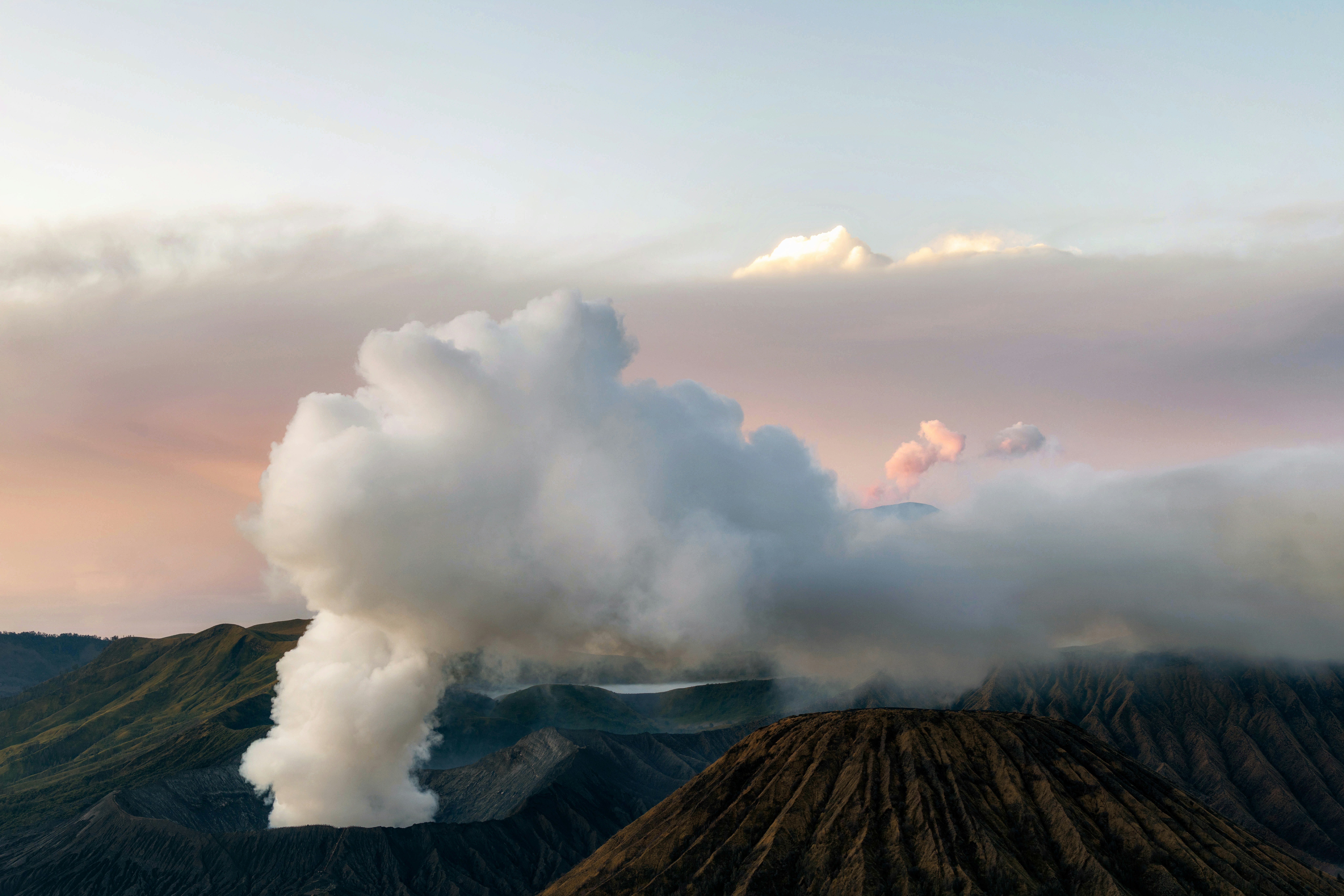 Sunrise At Mt. Bromo HD mobile wallpaper