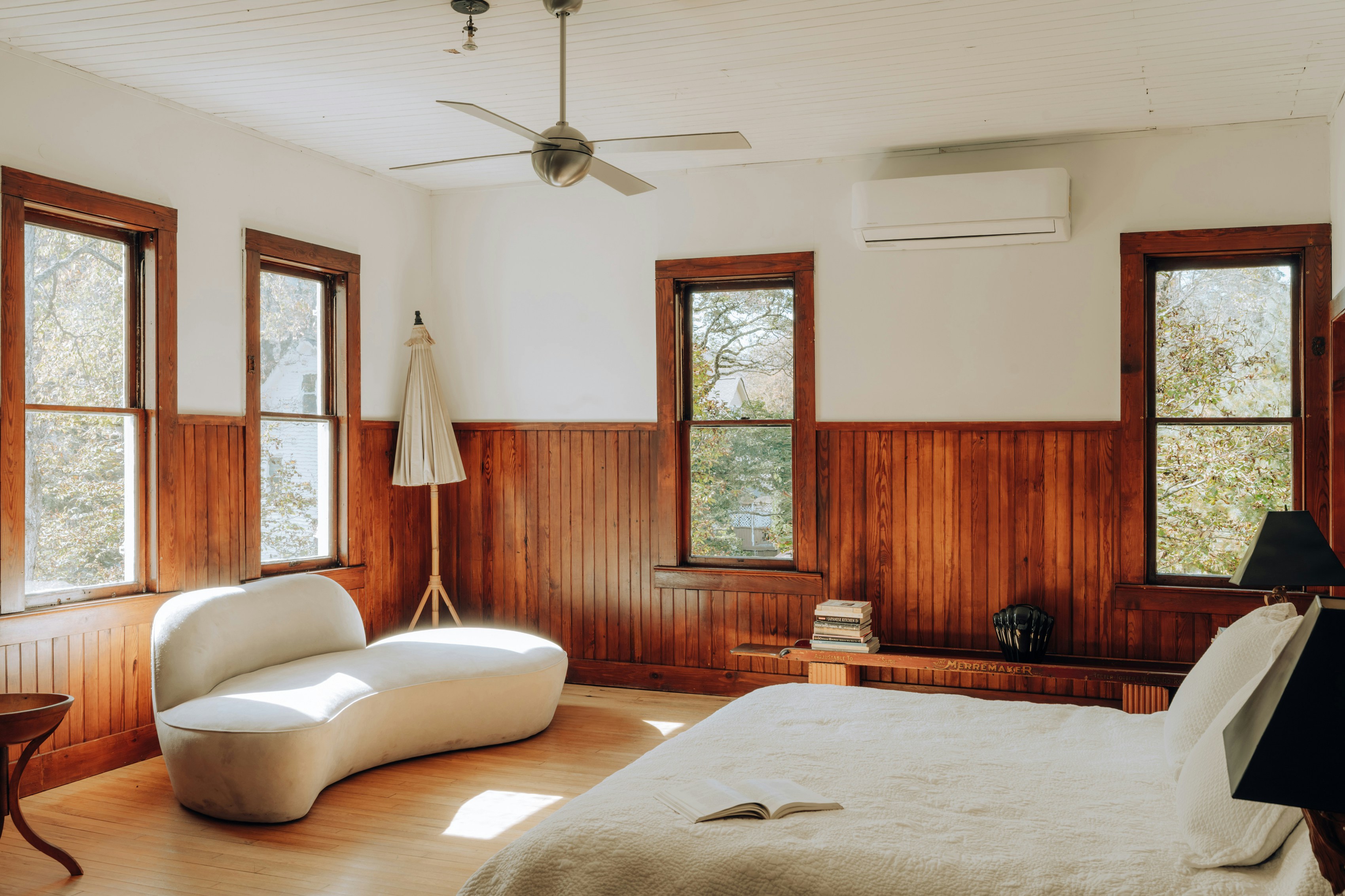 Bedroom With Warm Wood 3/3 (IG: @clay.banks) HD mobile wallpaper