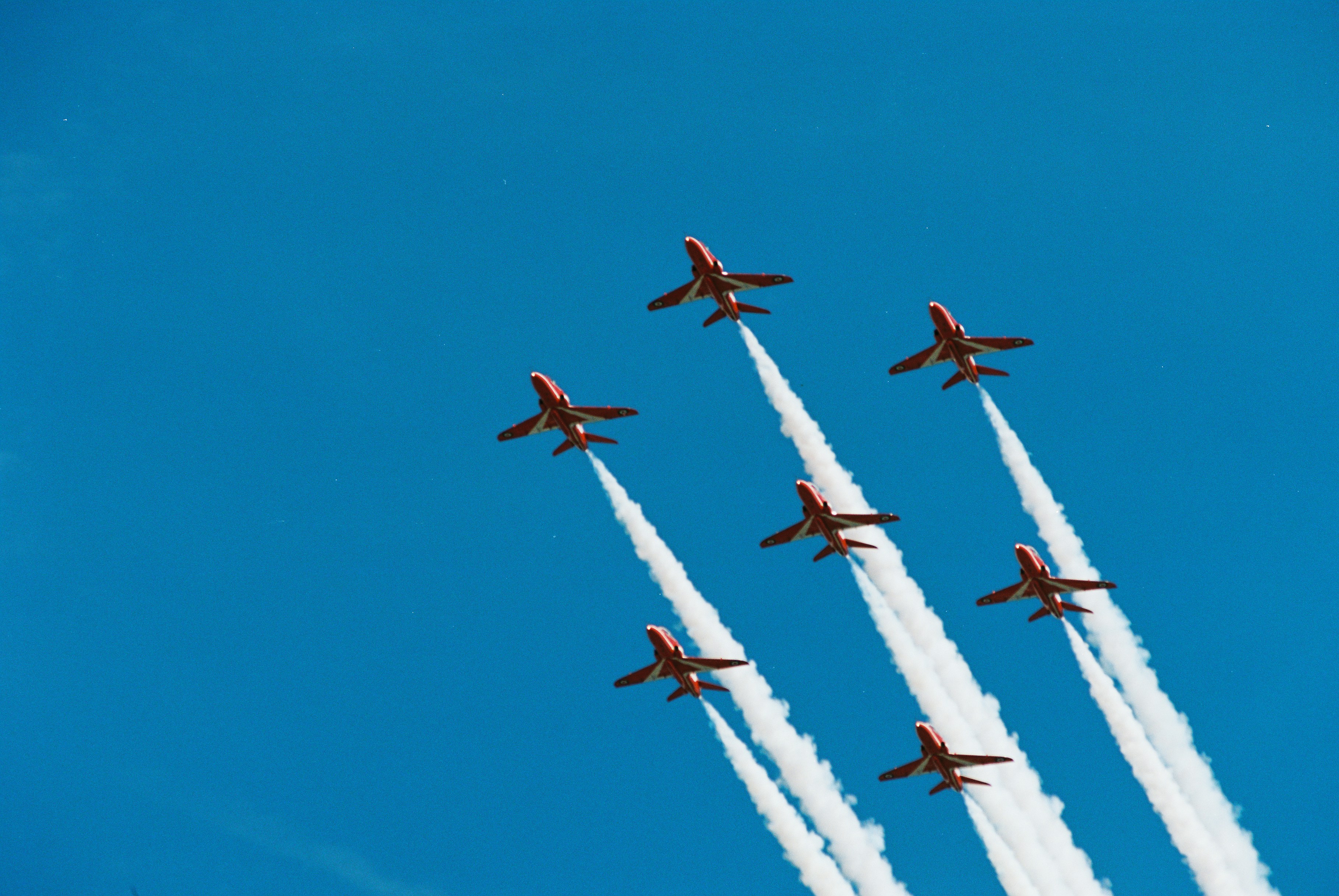 Aerobatics On Film. EOS3 Using 300mm Lens HD mobile wallpaper