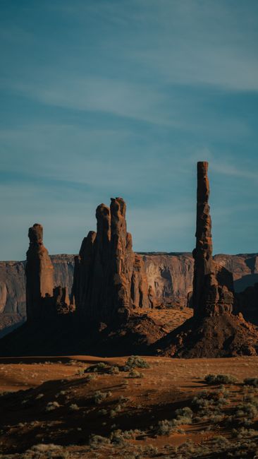 Explore The Majestic Red Rock Formations In Arizona, Captured At Sunset. wallpaper preview