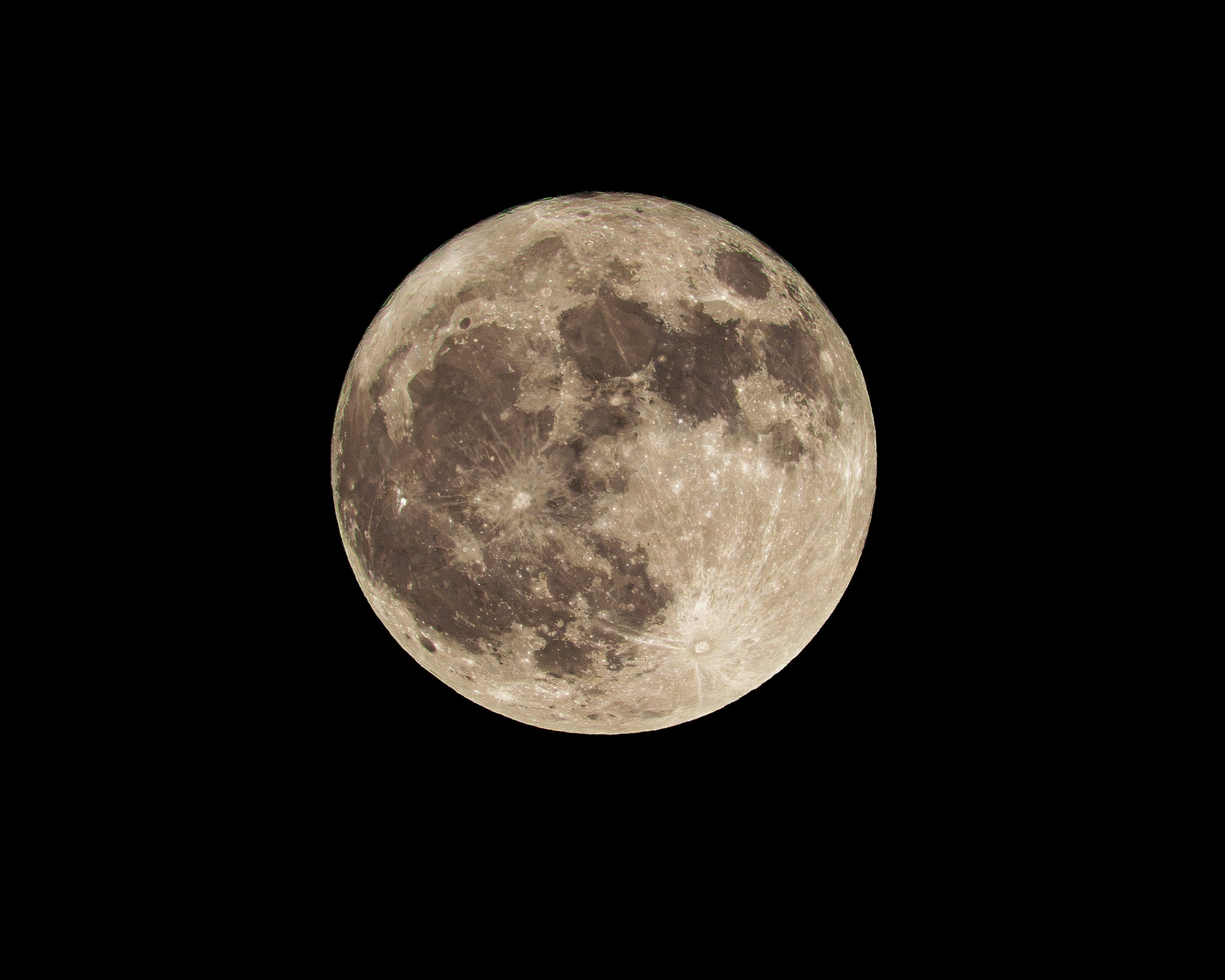 月亮下的黑夜世界微妙手機桌布高清圖片