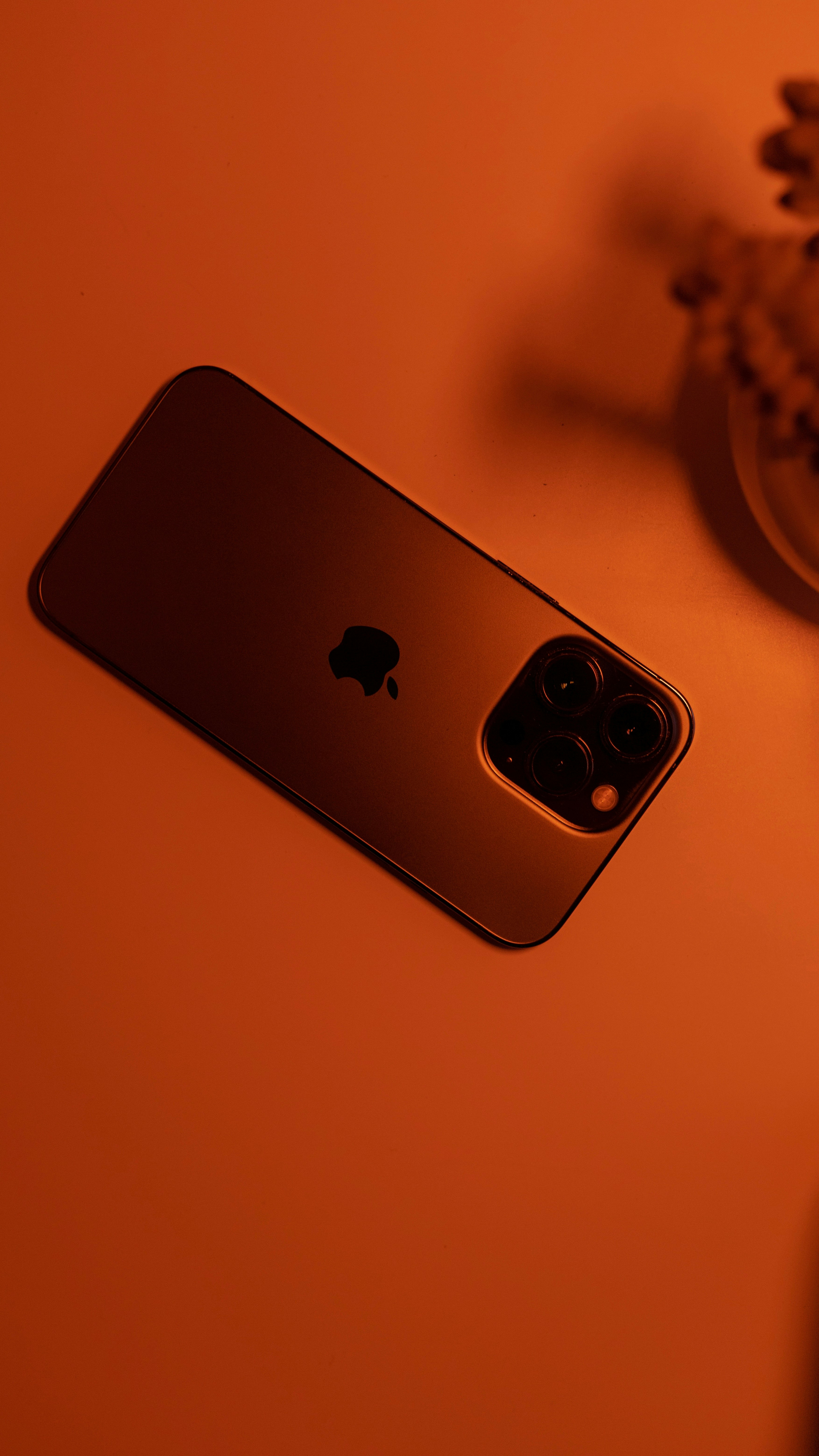IPhone 14 Pro HD mobile wallpaper